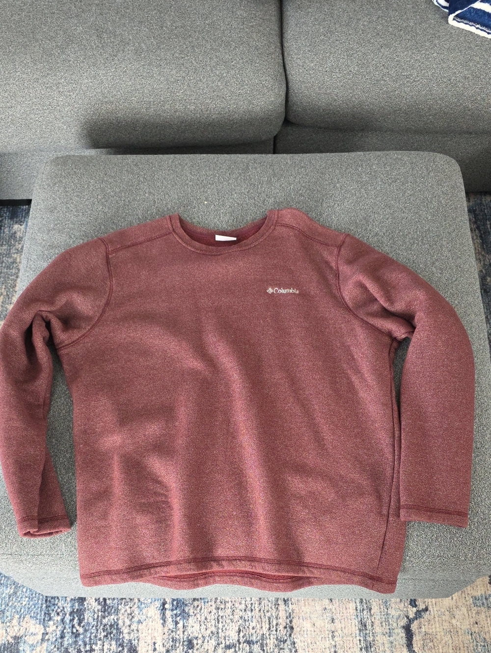 Columbia Men's Crewneck Sweater in Burgundy